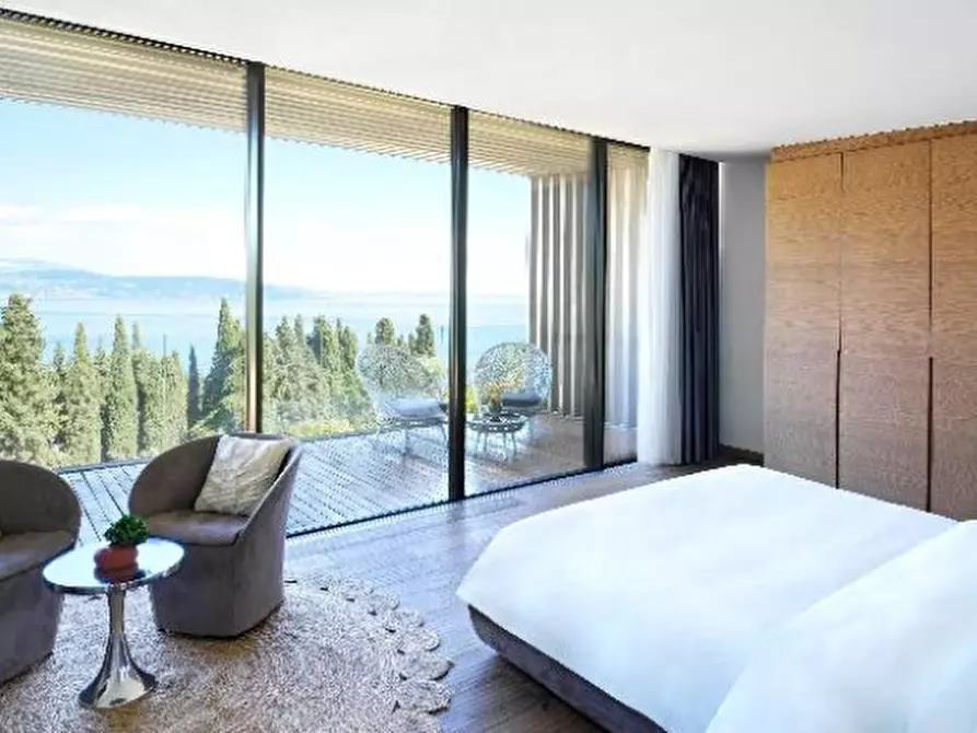 Immagine 16 di Villa in vendita  in via belvedere a Salò