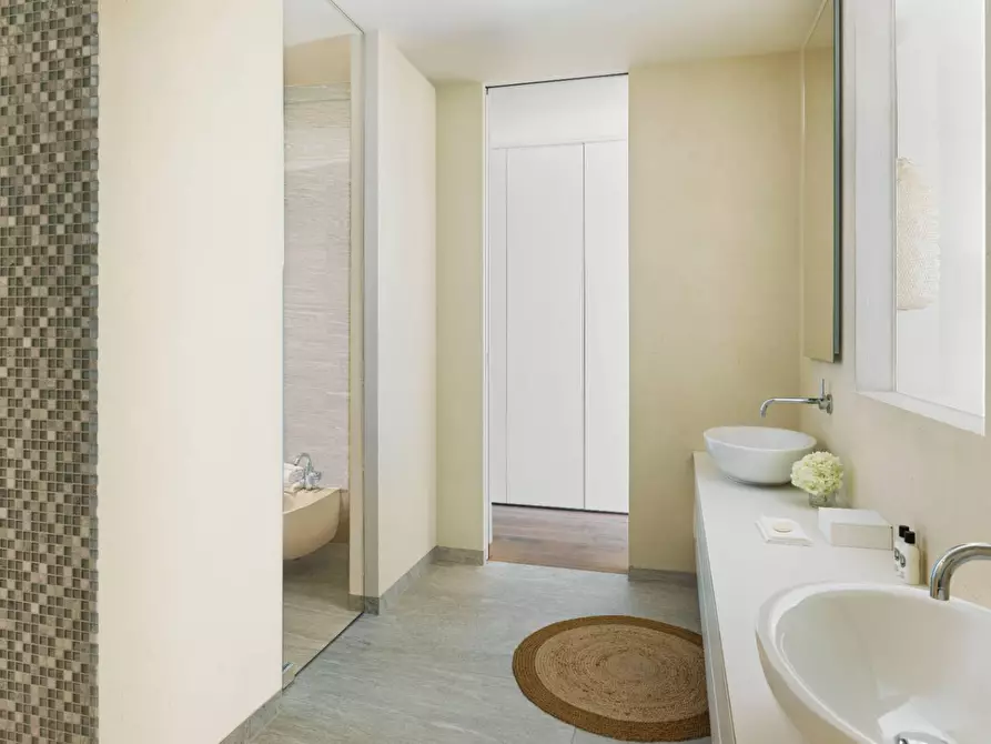 Immagine 16 di Villa in vendita  in via belvedere a Salò