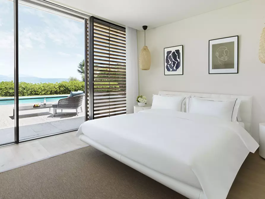 Immagine 13 di Villa in vendita  in via belvedere a Salò