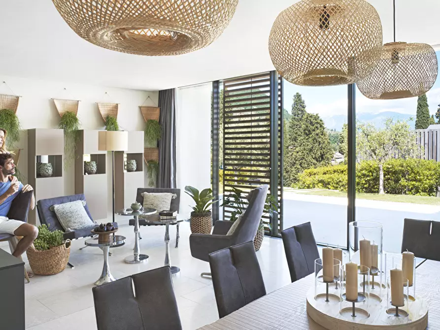 Immagine 11 di Villa in vendita  in via belvedere a Salò