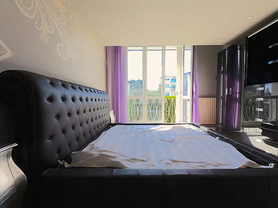 Immagine 17 di Villa in vendita  in via Lungo Lago Cesare Battisti a Desenzano Del Garda