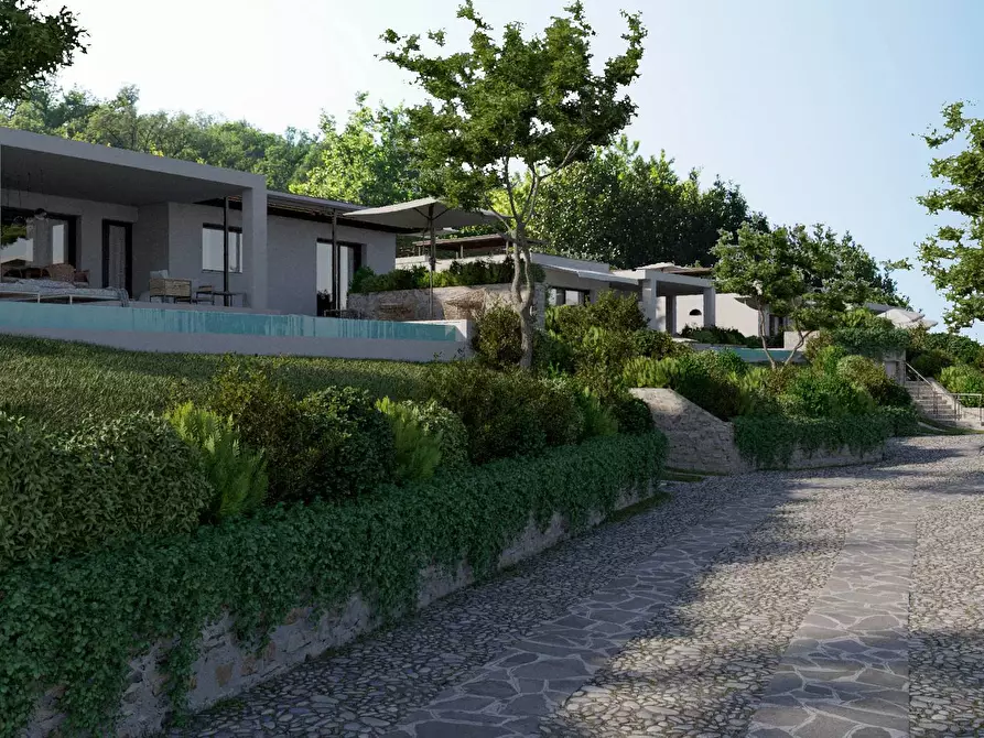 Immagine 2 di Villa in vendita  in via dei fanti a Lonato del Garda