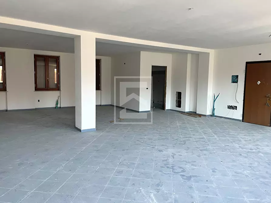 Immagine 3 di Ufficio in vendita  in via trento a Toscolano-Maderno