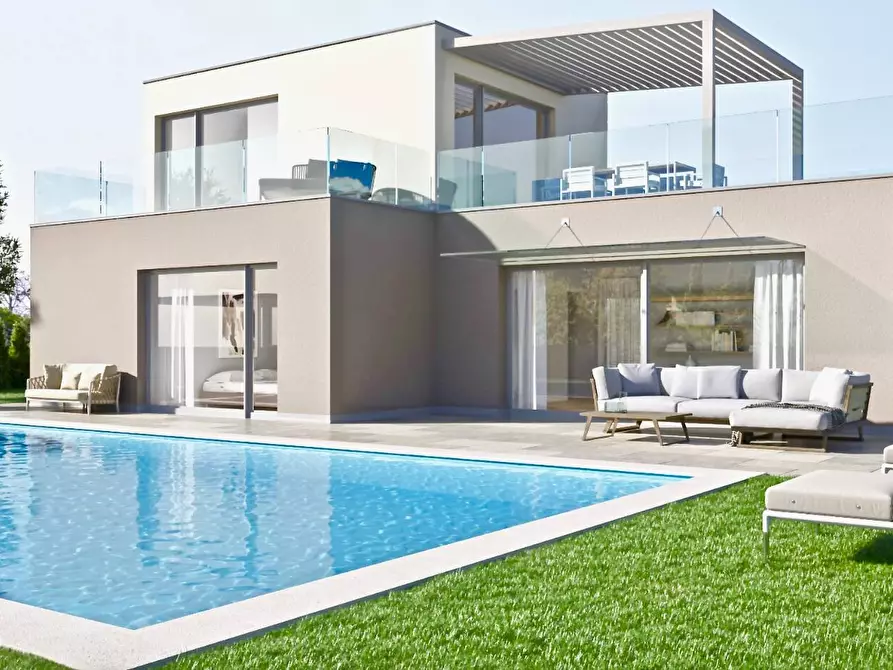 Immagine 20 di Villa in vendita  in Via Lavagnone a Desenzano Del Garda