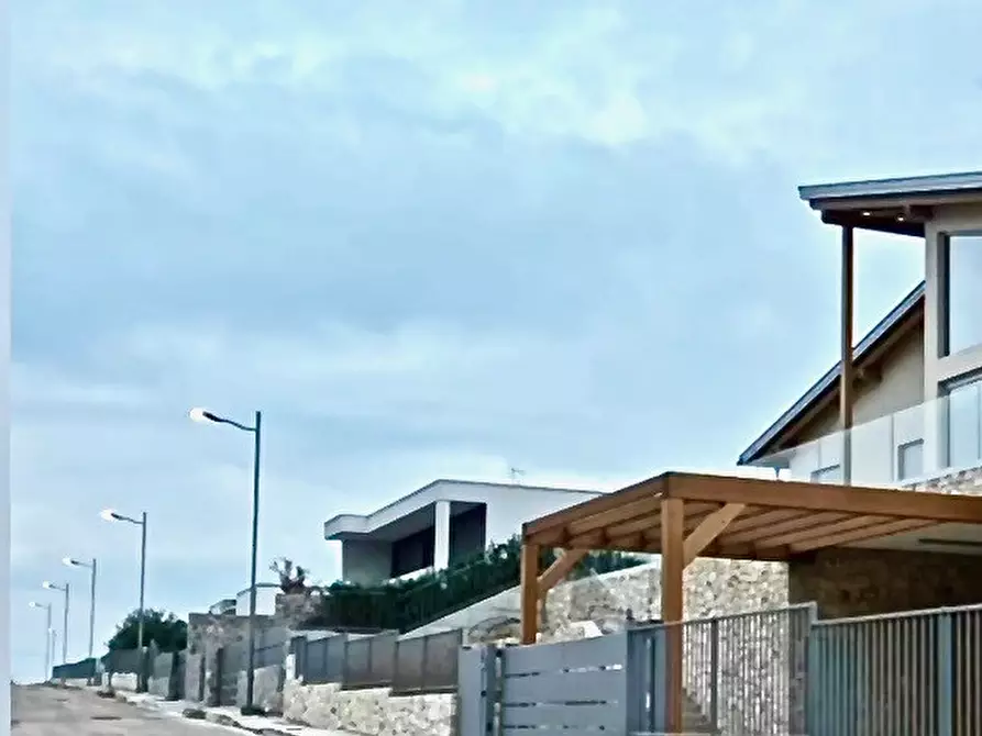 Immagine 10 di Villa in vendita  in Via Lavagnone a Desenzano Del Garda