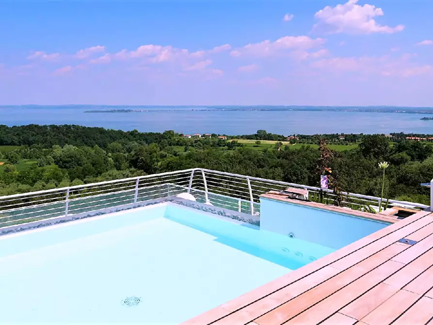 Immagine 17 di Appartamento in vendita  in Via San Rocco a Padenghe Sul Garda