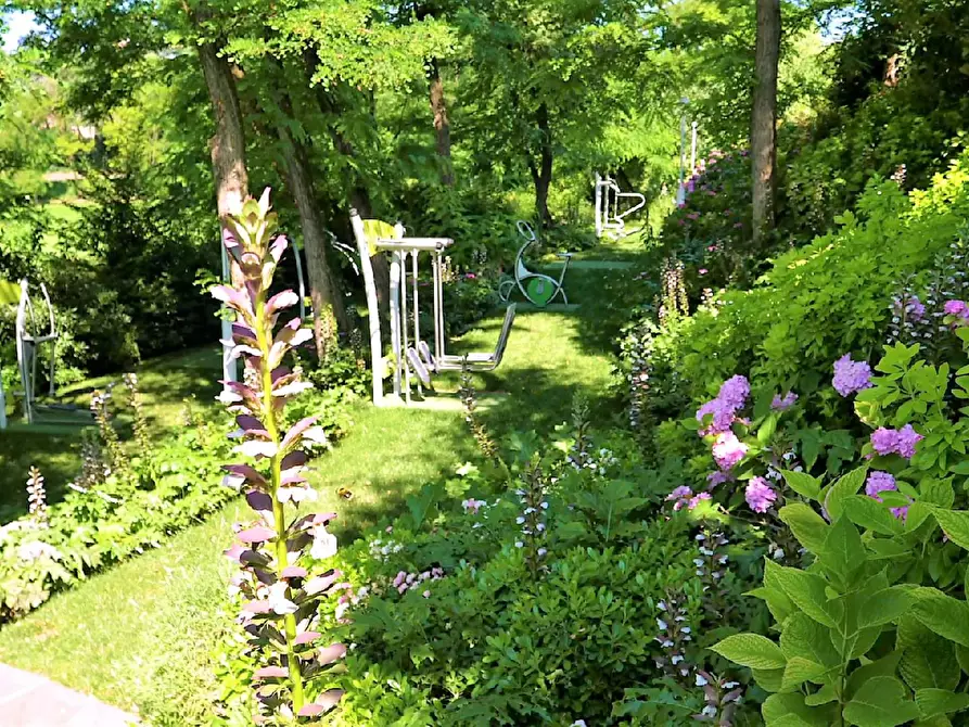 Immagine 22 di Appartamento in vendita  in Via San Rocco a Padenghe Sul Garda