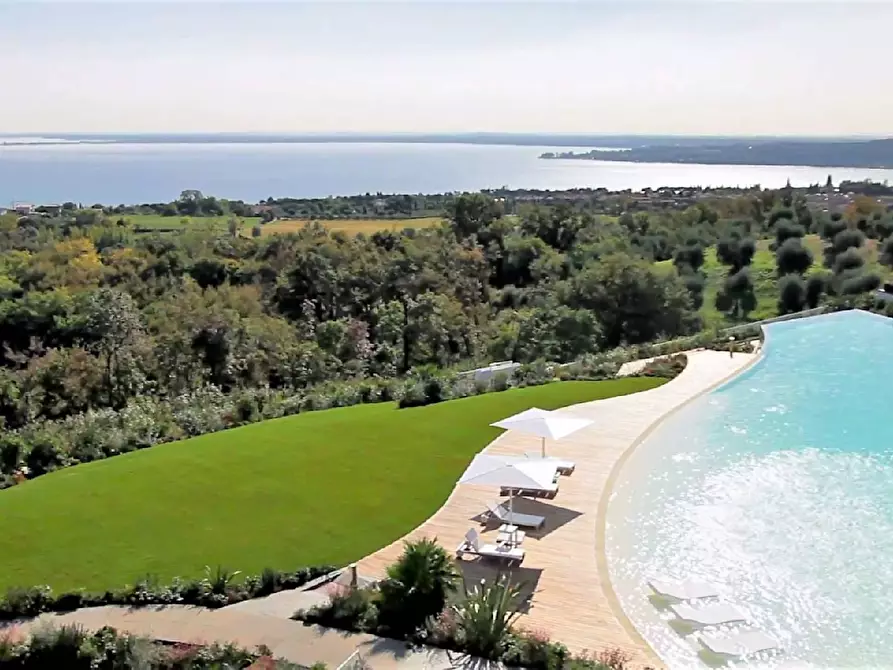 Immagine 14 di Appartamento in vendita  in Via San Rocco a Padenghe Sul Garda