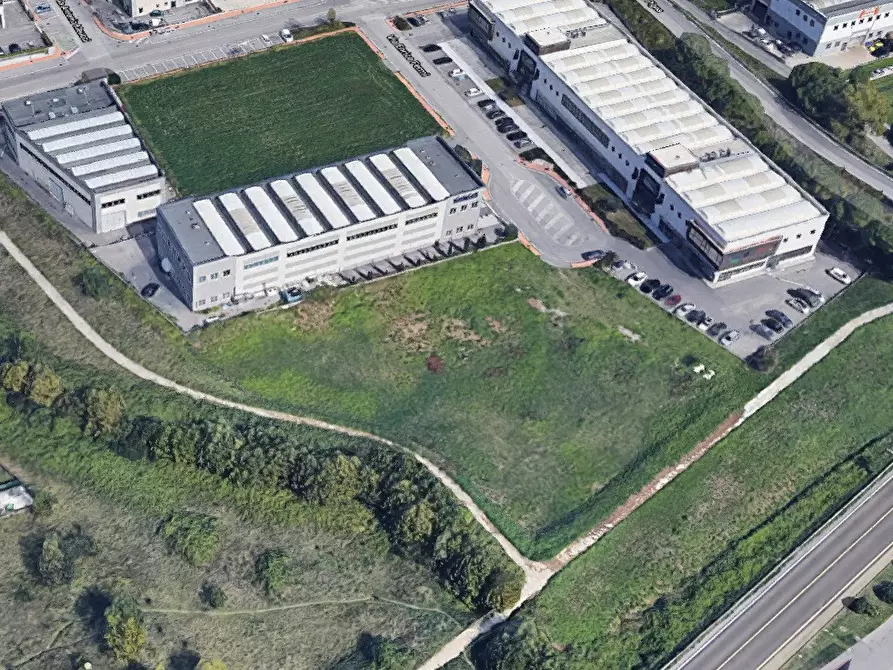 Immagine 3 di Terreno industriale in vendita  in Viale Artigiani a Desenzano Del Garda
