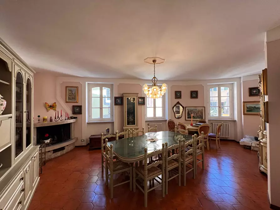 Immagine 1 di Appartamento in vendita  in via Castello a Desenzano Del Garda