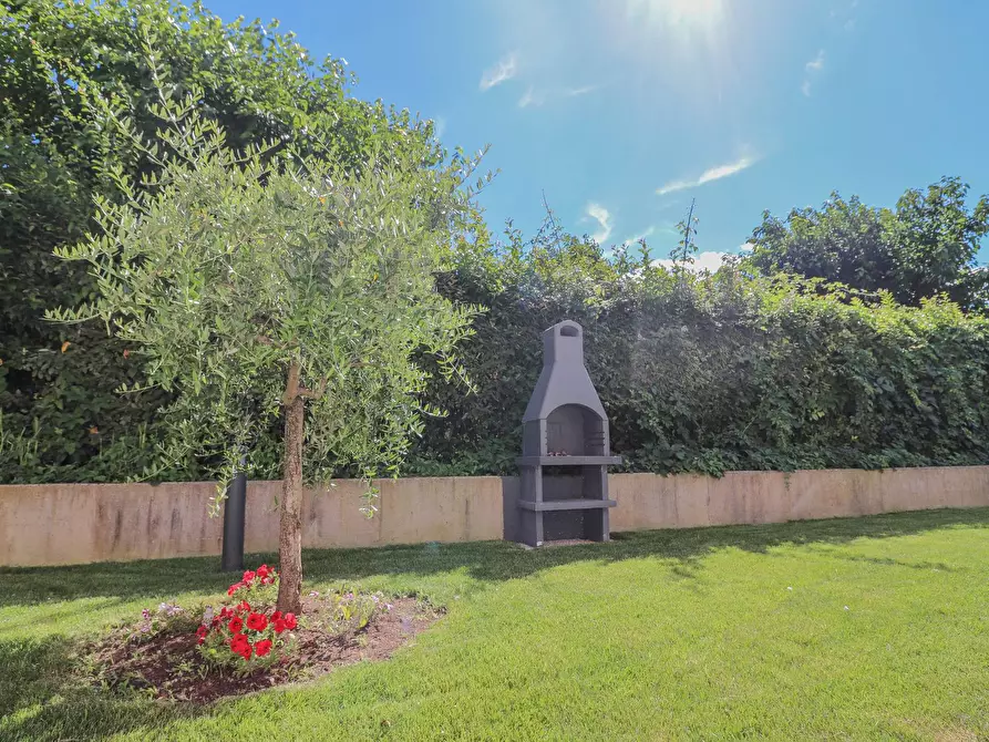 Immagine 23 di Appartamento in vendita  in via Coorti Romane a Sirmione