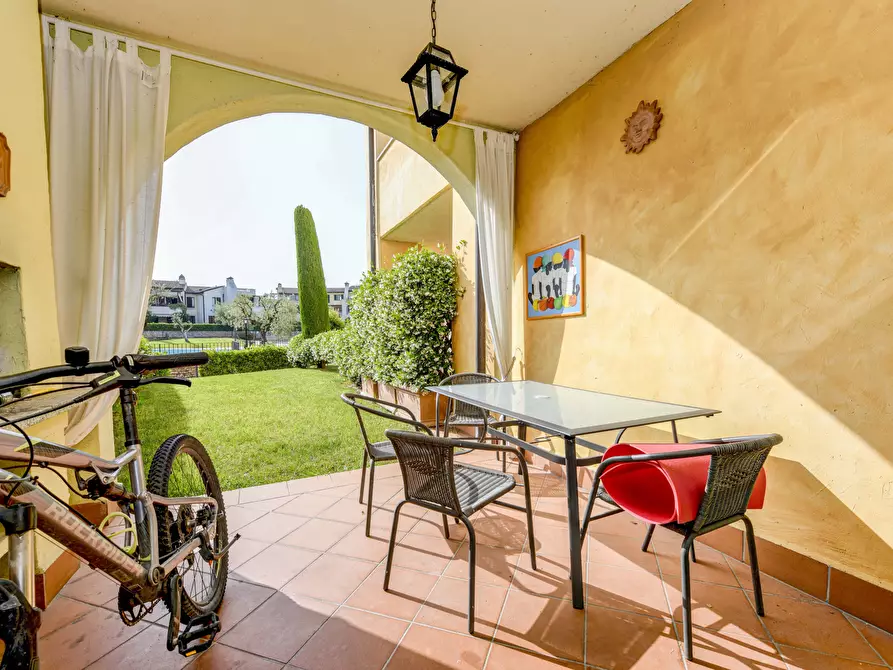 Immagine 7 di Appartamento in vendita  in Località Sermana a Peschiera Del Garda