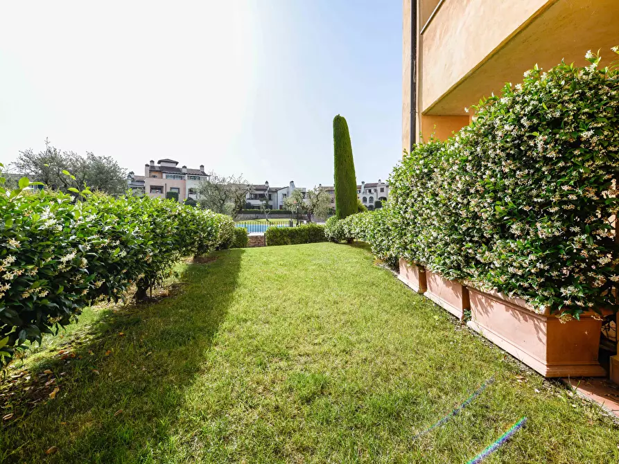 Immagine 8 di Appartamento in vendita  in Località Sermana a Peschiera Del Garda