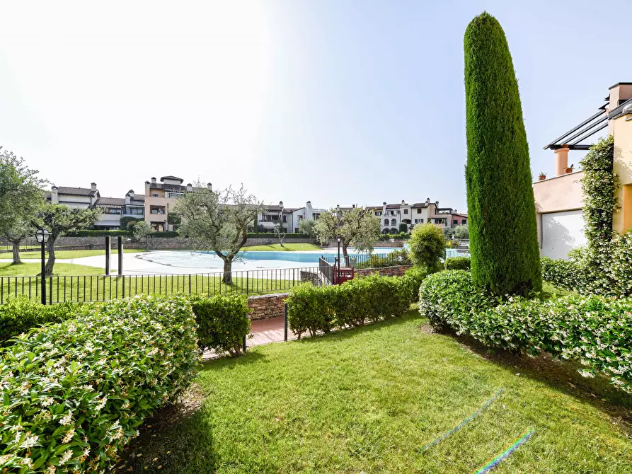 Immagine 10 di Appartamento in vendita  in Località Sermana a Peschiera Del Garda