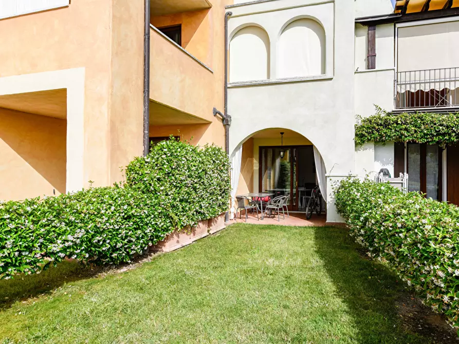 Immagine 11 di Appartamento in vendita  in Località Sermana a Peschiera Del Garda