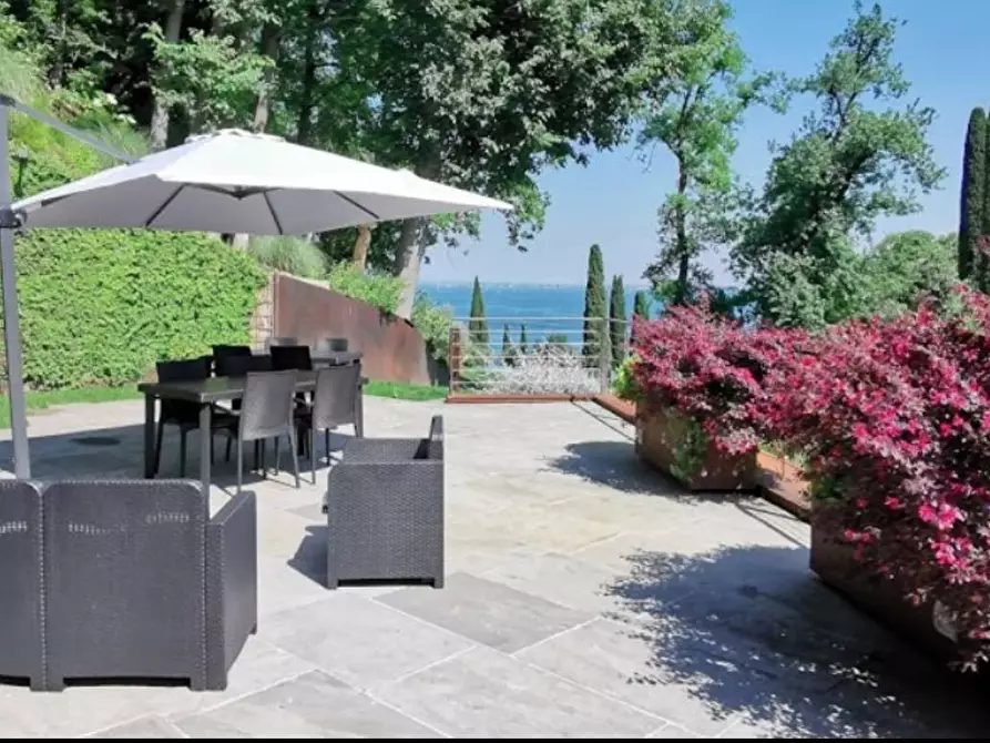 Immagine 23 di Villa in vendita  in Via Cavour a Padenghe Sul Garda