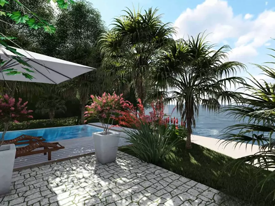 Immagine 3 di Terreno residenziale in vendita  in via cavour a Padenghe Sul Garda