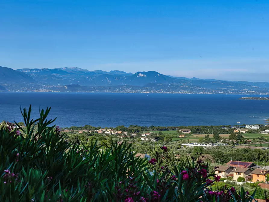 Immagine 20 di Terreno residenziale in vendita  in via barcuzzi a Padenghe Sul Garda