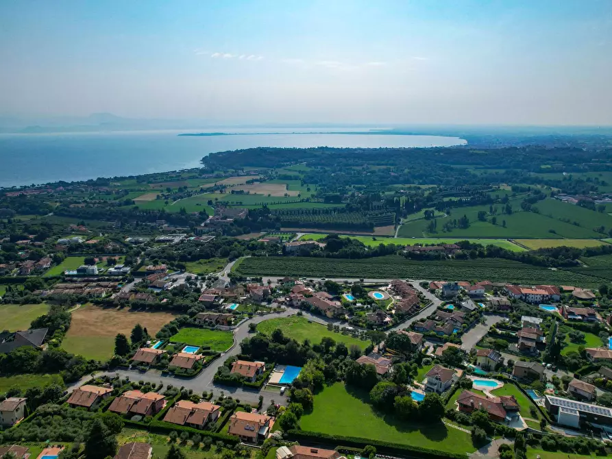 Immagine 22 di Terreno residenziale in vendita  in via barcuzzi a Padenghe Sul Garda