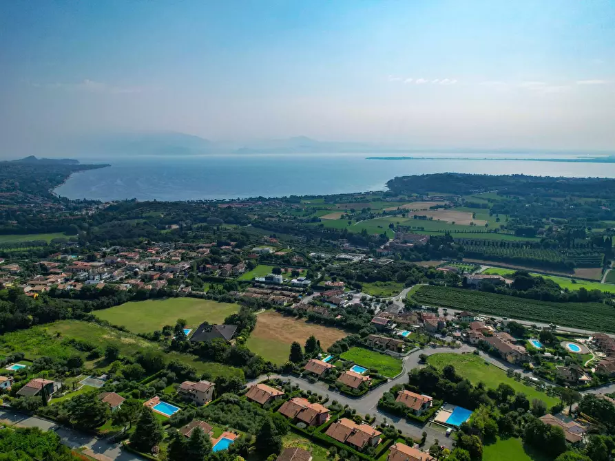 Immagine 2 di Terreno residenziale in vendita  in via barcuzzi a Padenghe Sul Garda