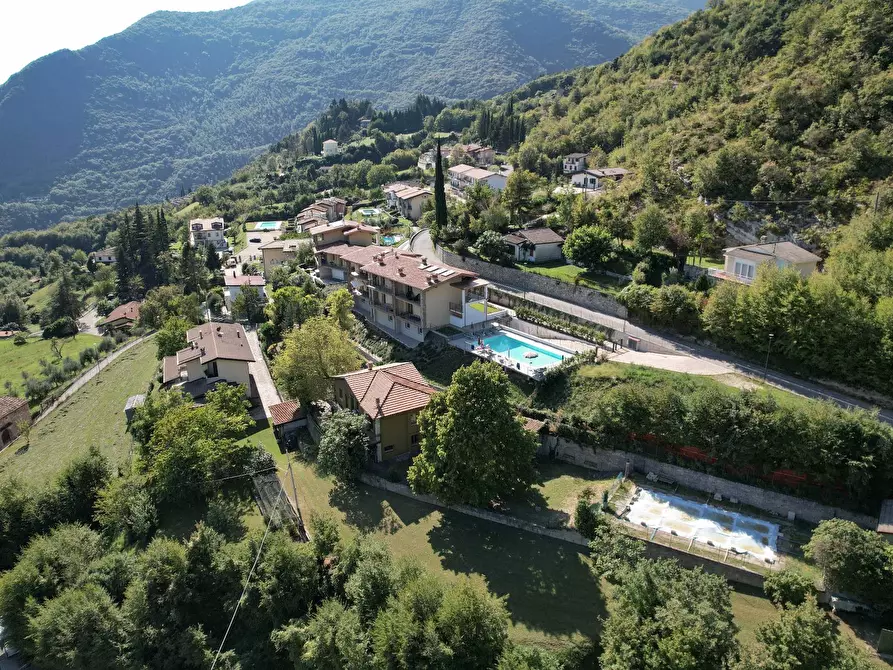 Immagine 1 di Villa in vendita  in Via Pegol a Tignale