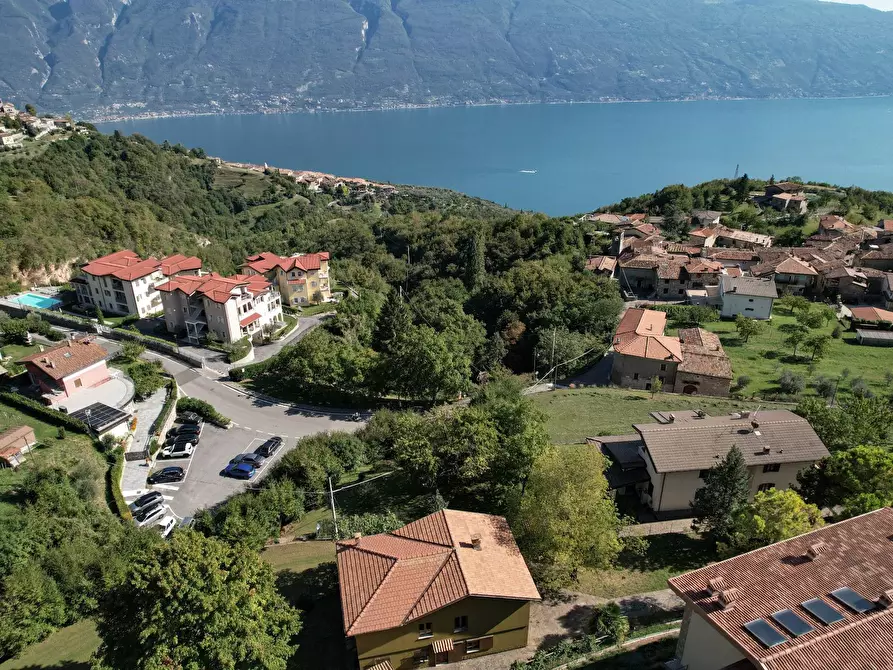 Immagine 3 di Villa in vendita  in Via Pegol a Tignale