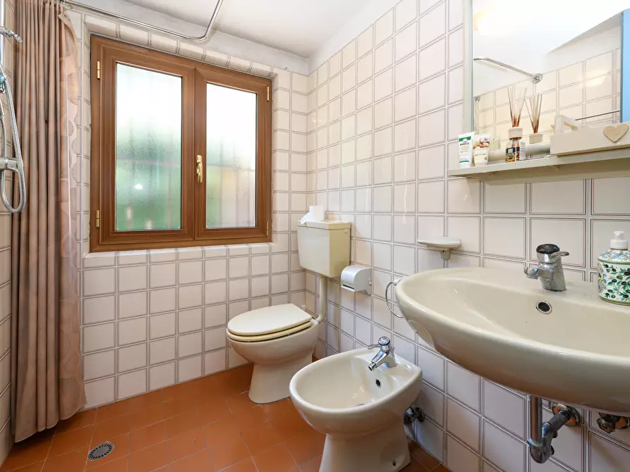 Immagine 17 di Villa in vendita  in Via Pegol a Tignale