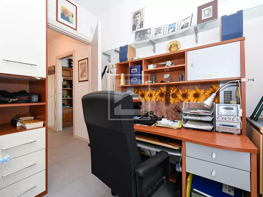 Immagine 21 di Appartamento in vendita  in via primo maggio a Moniga Del Garda