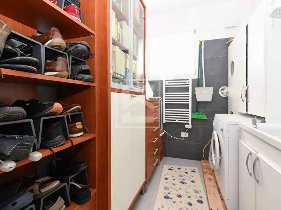 Immagine 27 di Appartamento in vendita  in via primo maggio a Moniga Del Garda