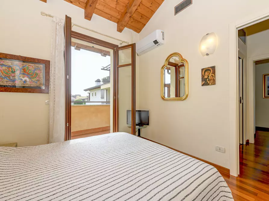 Immagine 12 di Villetta a schiera in vendita  in Località Sermana a Peschiera Del Garda