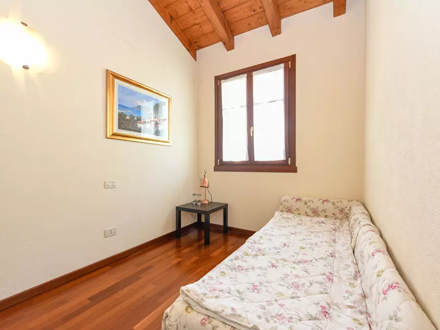 Immagine 19 di Villetta a schiera in vendita  in Località Sermana a Peschiera Del Garda