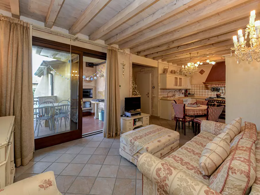 Immagine 7 di Appartamento in vendita  in località sermana a Peschiera Del Garda