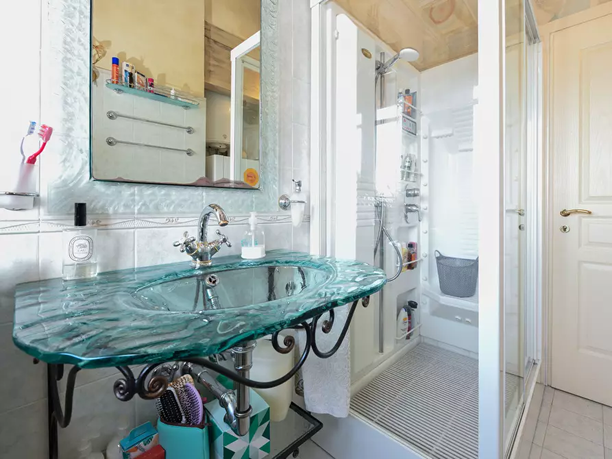 Immagine 13 di Appartamento in vendita  in località sermana a Peschiera Del Garda