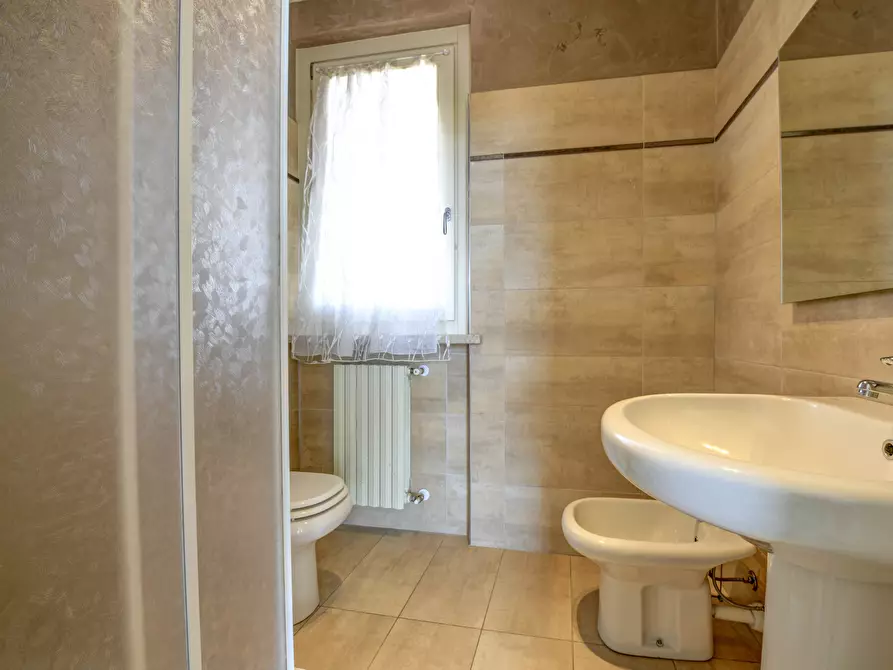 Immagine 21 di Villa in vendita  in Via Gazzolo a Manerba Del Garda