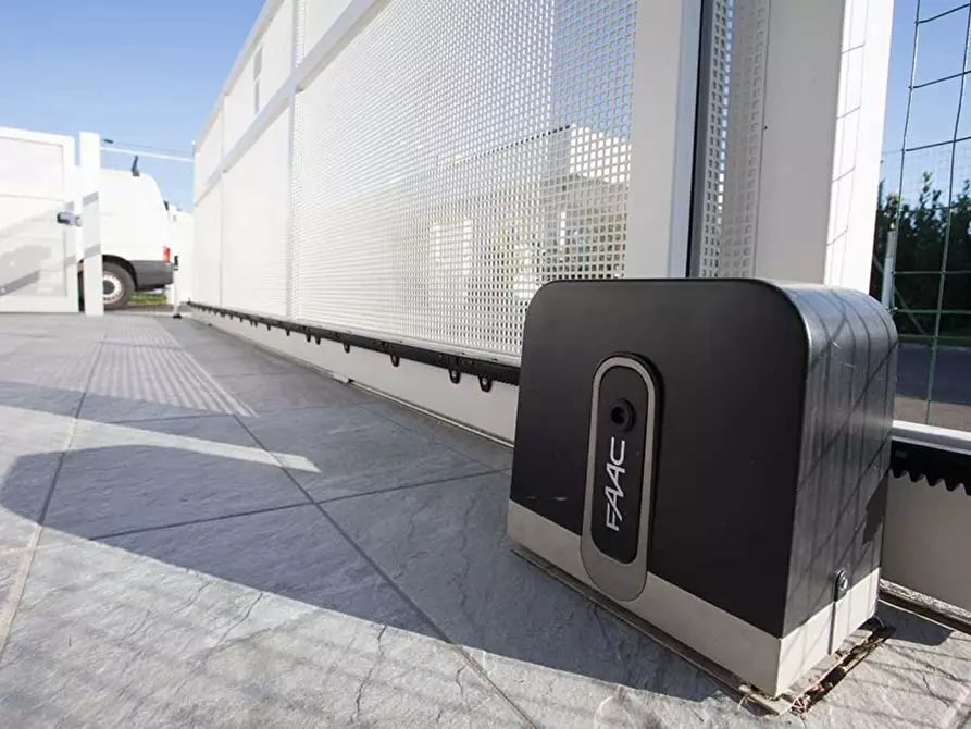 Immagine 22 di Villa in vendita  in Via Villabella a Affi