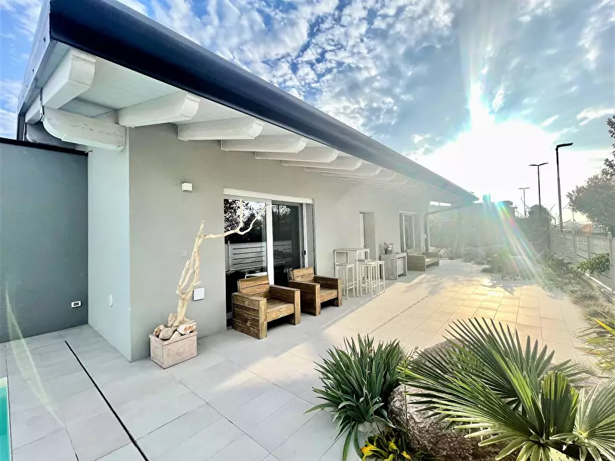 Immagine 5 di Villa in vendita  in Via Valle a Puegnago Sul Garda