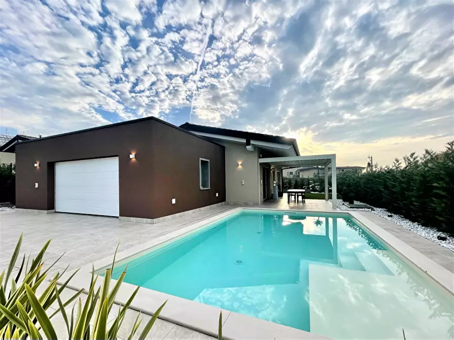 Immagine 8 di Villa in vendita  in Via Valle a Puegnago Sul Garda