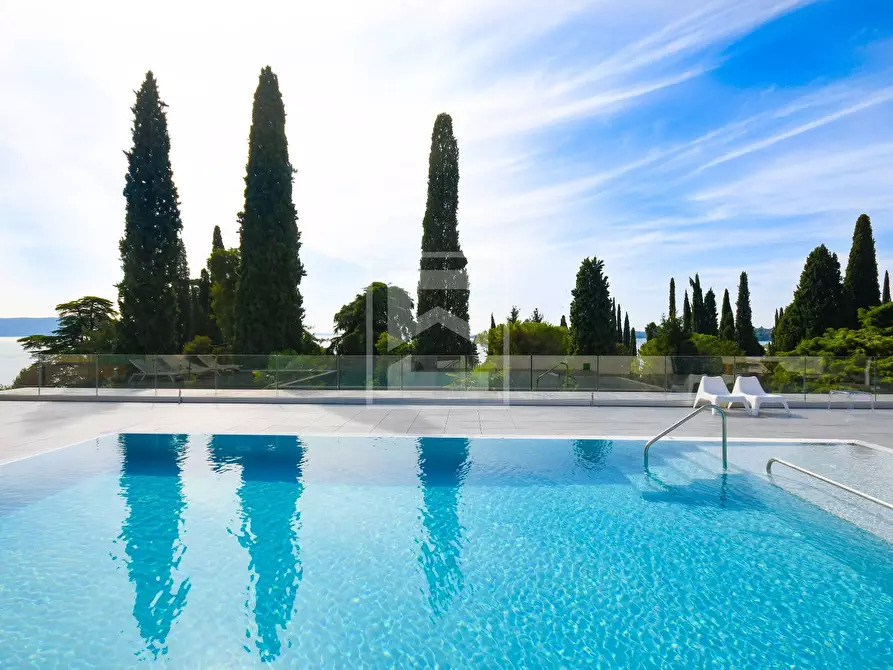 Immagine 20 di Appartamento in vendita  in Via del Vittoriale a Gardone Riviera