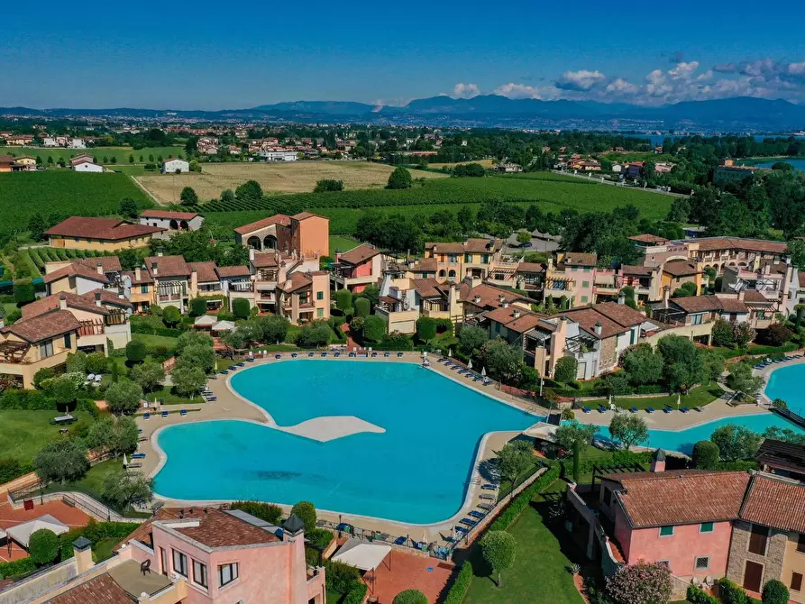 Immagine 21 di Appartamento in vendita  in Località Sermana a Peschiera Del Garda
