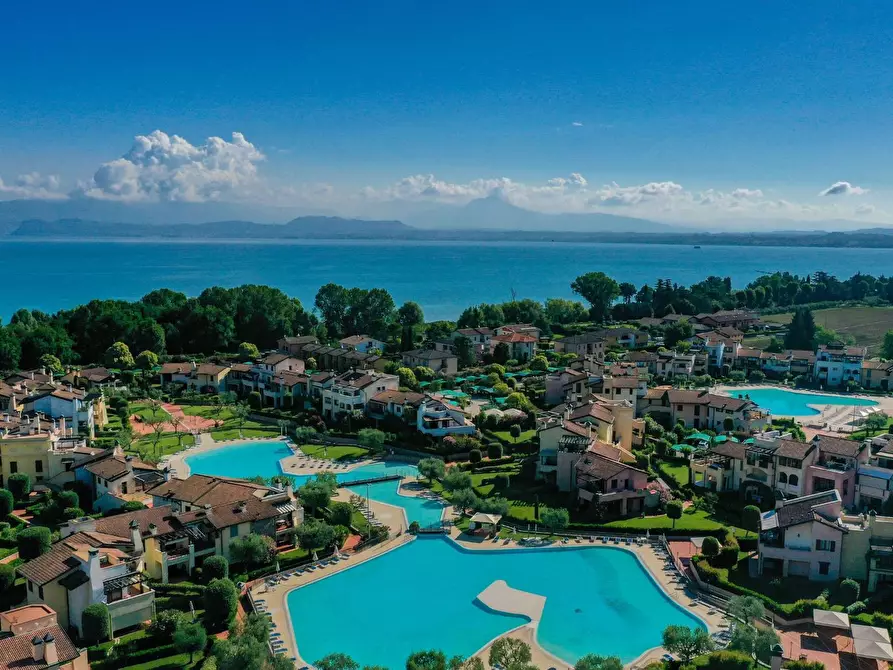 Immagine 22 di Appartamento in vendita  in Località Sermana a Peschiera Del Garda