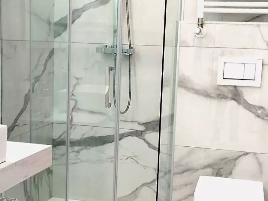 Immagine 7 di Appartamento in vendita  in Via scavi romani a Desenzano Del Garda