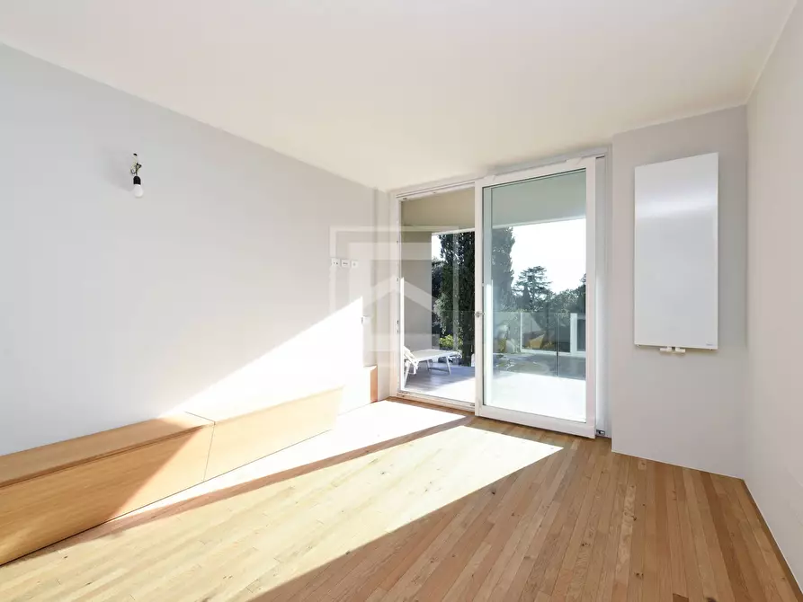 Immagine 7 di Appartamento in vendita  in Via del Vittoriale a Gardone Riviera