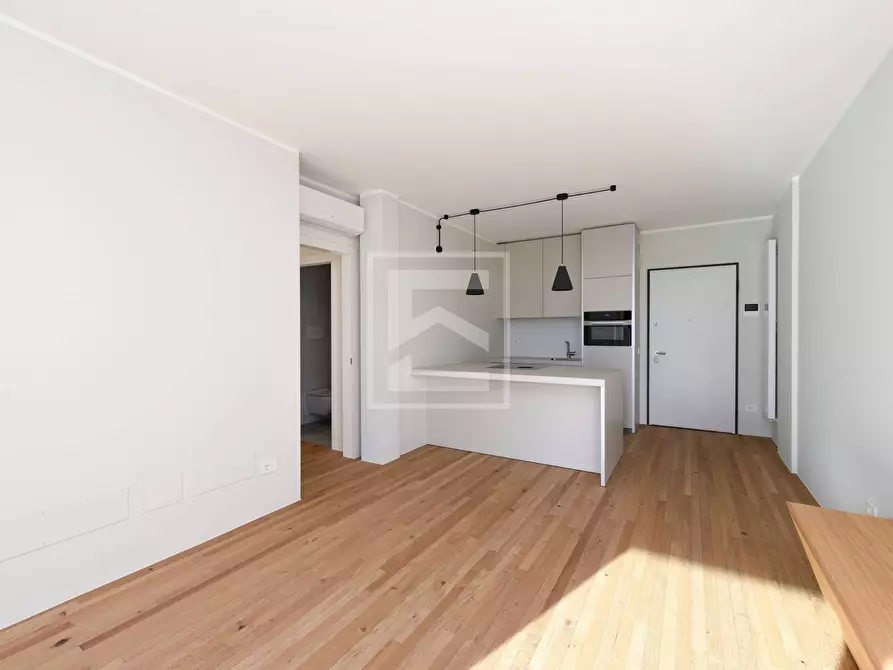 Immagine 9 di Appartamento in vendita  in Via del Vittoriale a Gardone Riviera