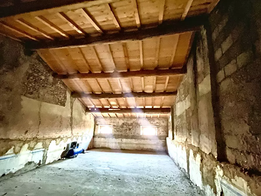 Immagine 18 di Rustico / casale in vendita  in Montonale a Desenzano Del Garda