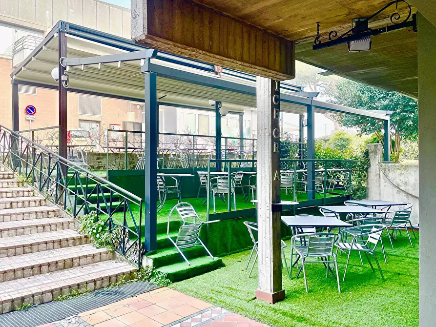 Immagine 2 di Bar / Ristorante in vendita  in via xx5 aprile a Sirmione