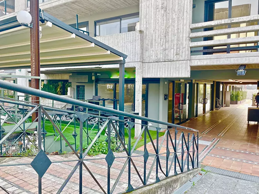 Immagine 7 di Bar / Ristorante in vendita  in via xx5 aprile a Sirmione