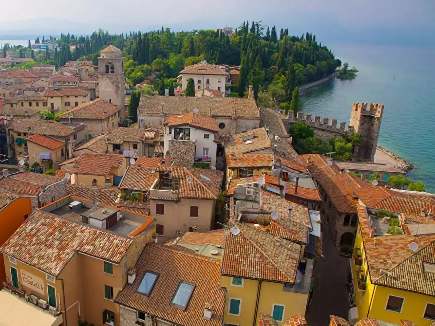 Immagine 16 di Bar / Ristorante in vendita  in via xx5 aprile a Sirmione