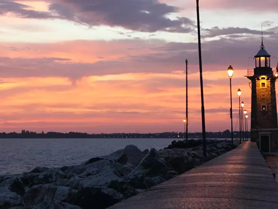 Immagine 22 di Appartamento in vendita  in via san zeno a Desenzano Del Garda