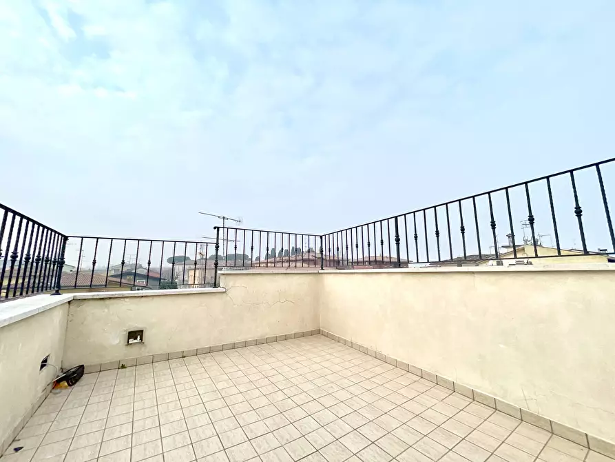 Immagine 6 di Albergo/B&B/Residence in vendita  a Desenzano Del Garda