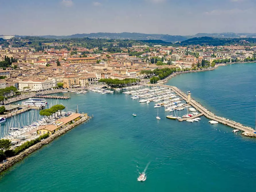 Immagine 20 di Albergo/B&B/Residence in vendita  a Desenzano Del Garda